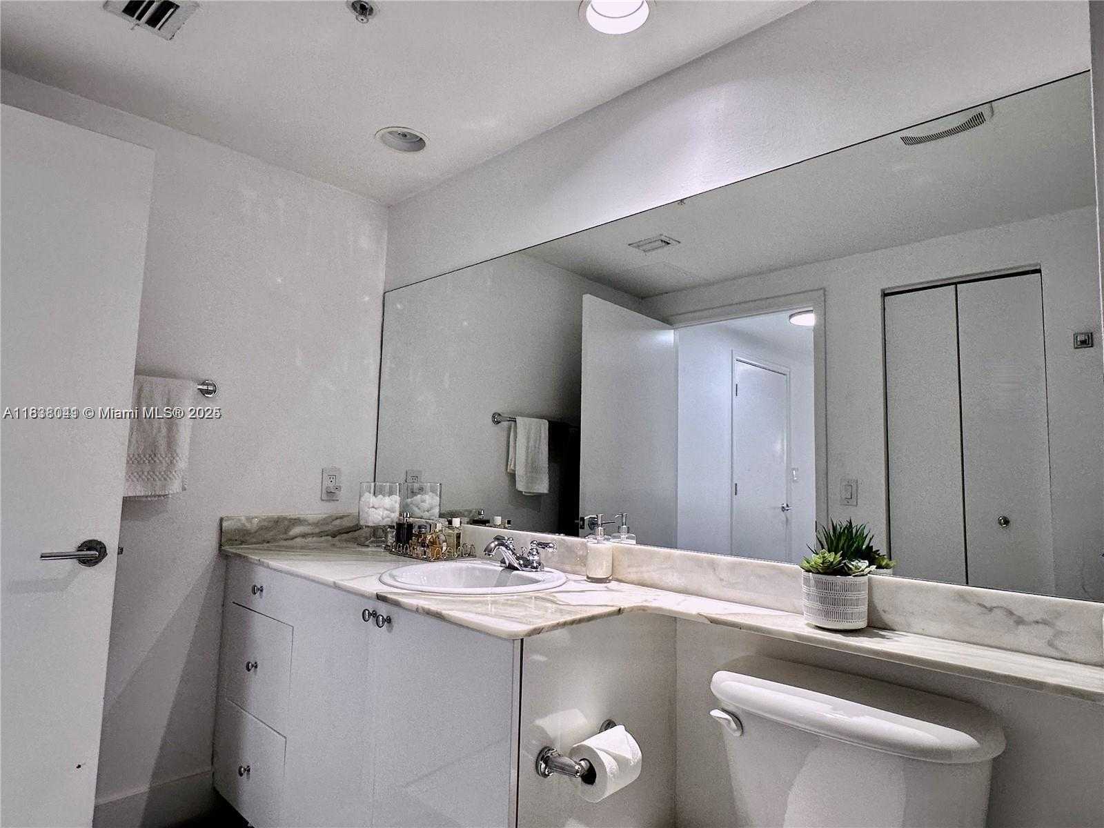 Small Image of 2775 NORTH EAST 187TH ST #322, Aventura Number 13