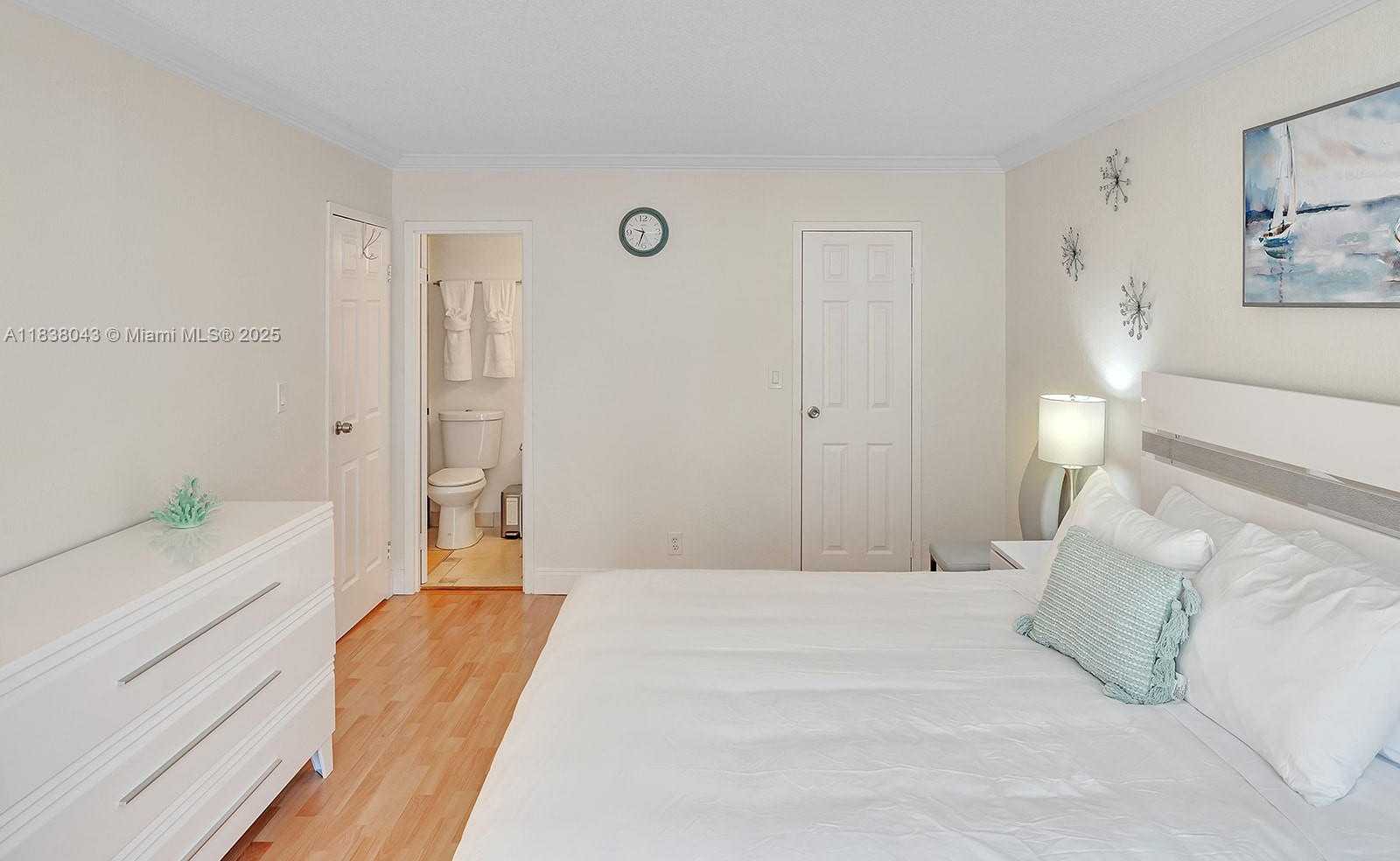 Small Image of 851 THREE ISLANDS BLVD #303, Hallandale Beach Number 3