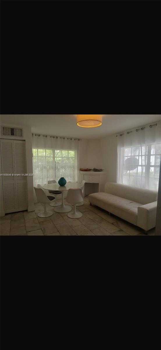 Small Image of 1526 PENNSYLVANIA AVE #9, Miami Beach Number 2