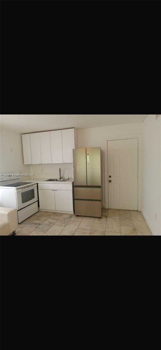 Small Image of 1526 PENNSYLVANIA AVE #9, Miami Beach Number 3