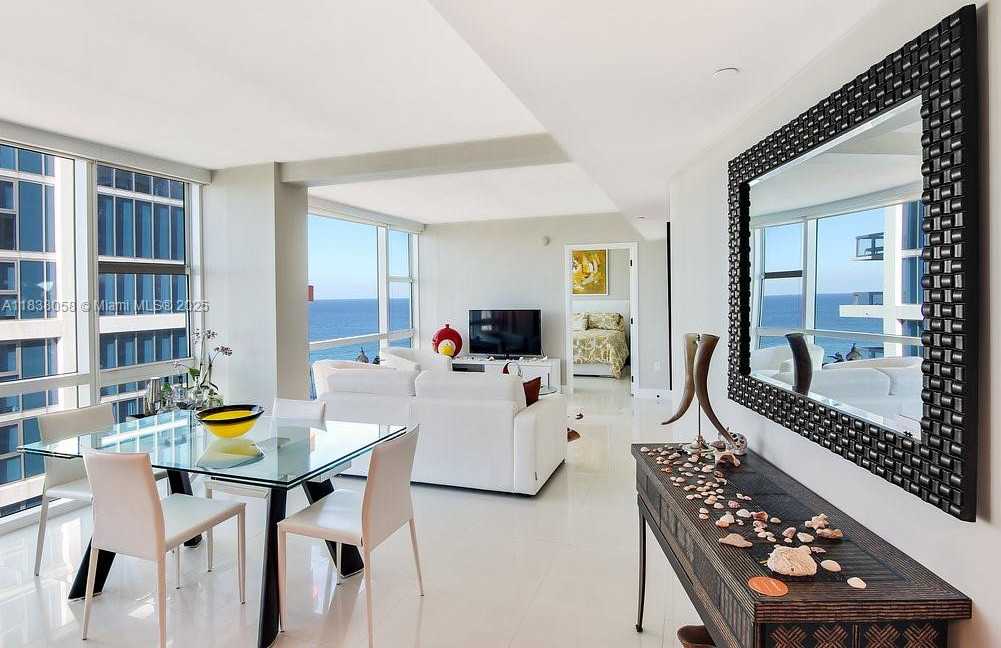 Small Image of 6801 COLLINS AVE #1207, Miami Beach Number 15