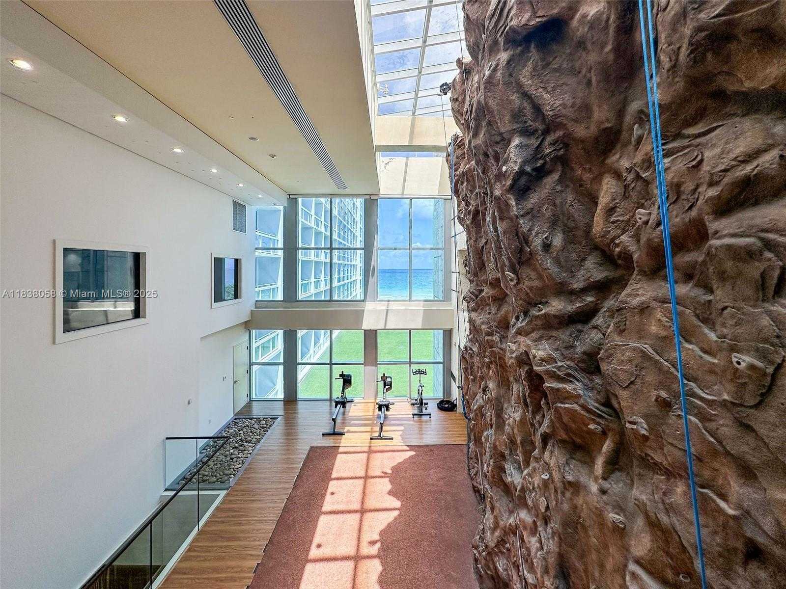 Small Image of 6801 COLLINS AVE #1207, Miami Beach Number 34