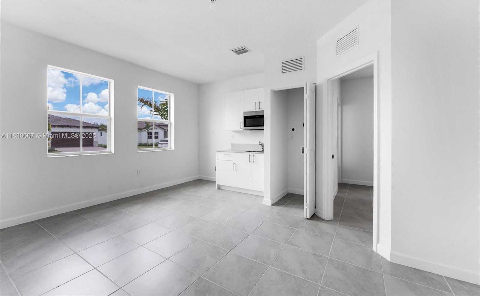 Small Image of 2960 SOUTH EAST 23, Homestead Number 10