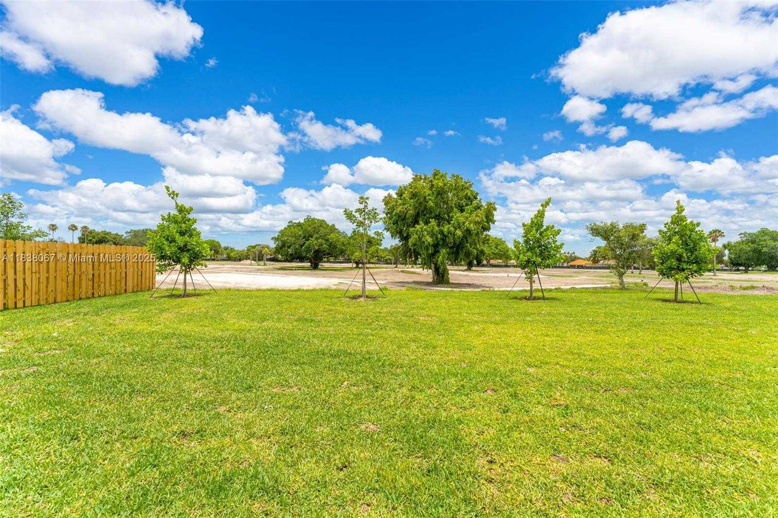 Small Image of 2960 SOUTH EAST 23, Homestead Number 24