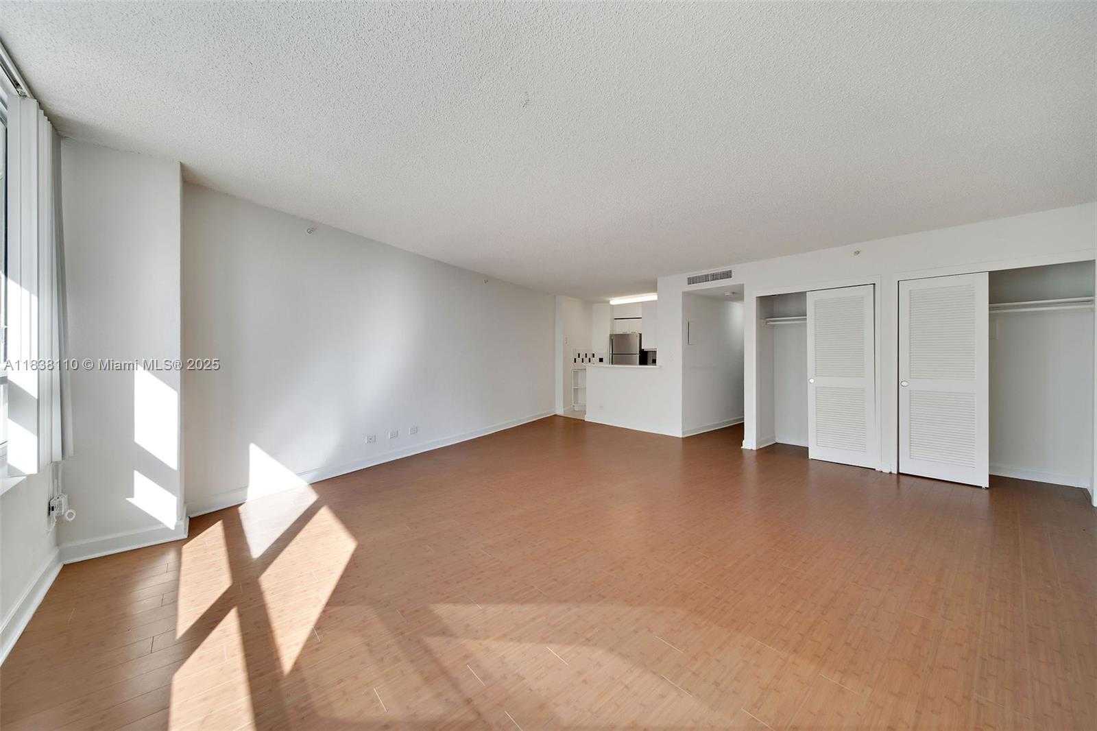 Small Image of 1500 BAY RD #S-0552, Miami Beach Number 12