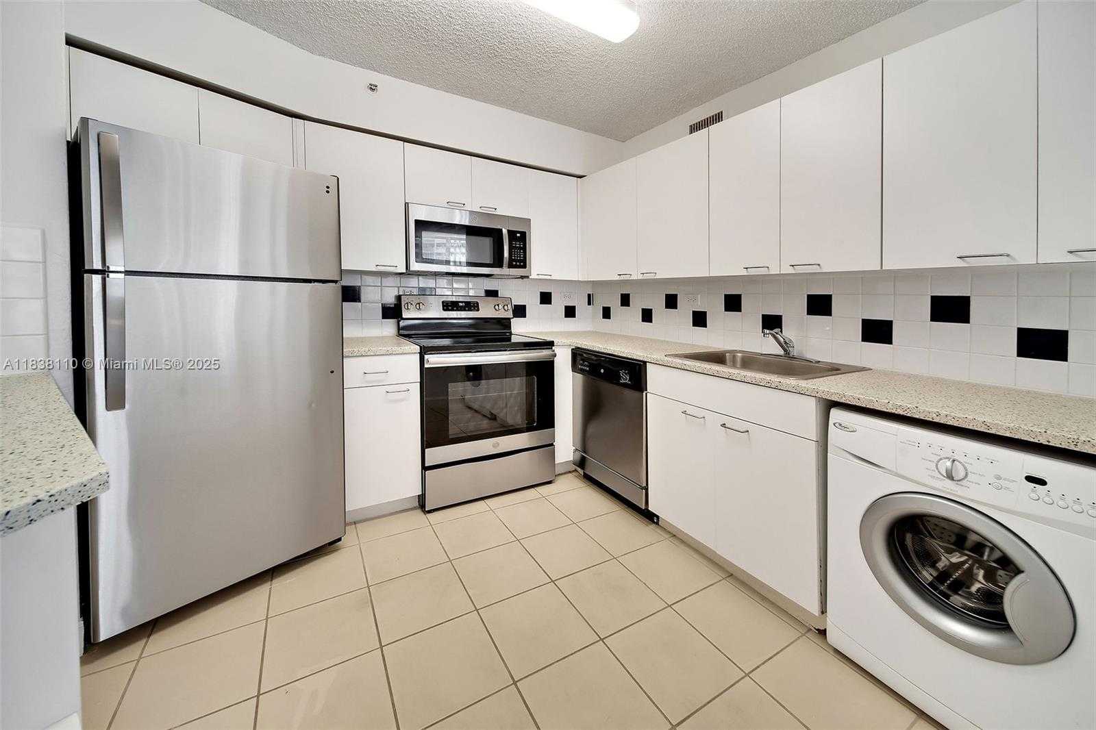 Small Image of 1500 BAY RD #S-0552, Miami Beach Number 6
