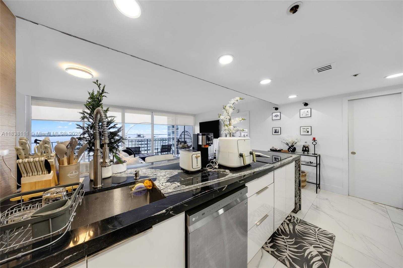 Small Image of 7601 EAST TREASURE DR #1422, North Bay Village Number 18