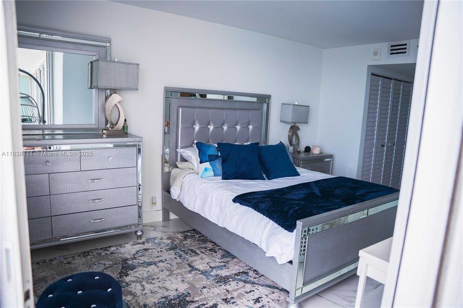 Small Image of 7601 EAST TREASURE DR #1422, North Bay Village Number 2