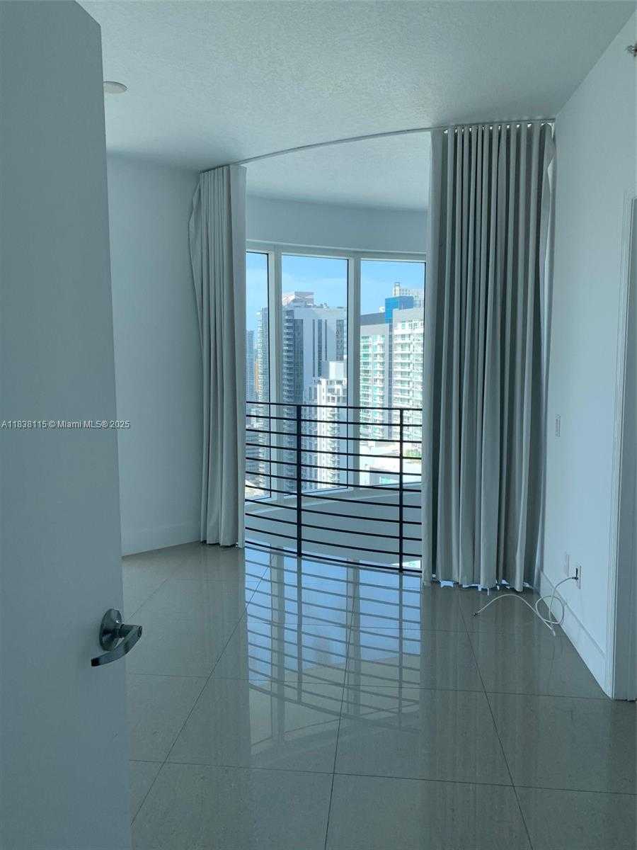 Small Image of 60 SOUTH WEST 13TH ST #3826, Miami Number 24