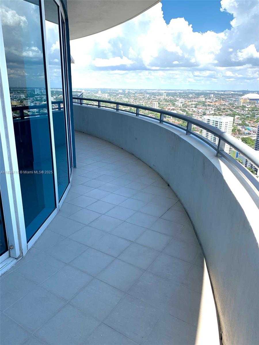 Small Image of 60 SOUTH WEST 13TH ST #3826, Miami Number 8