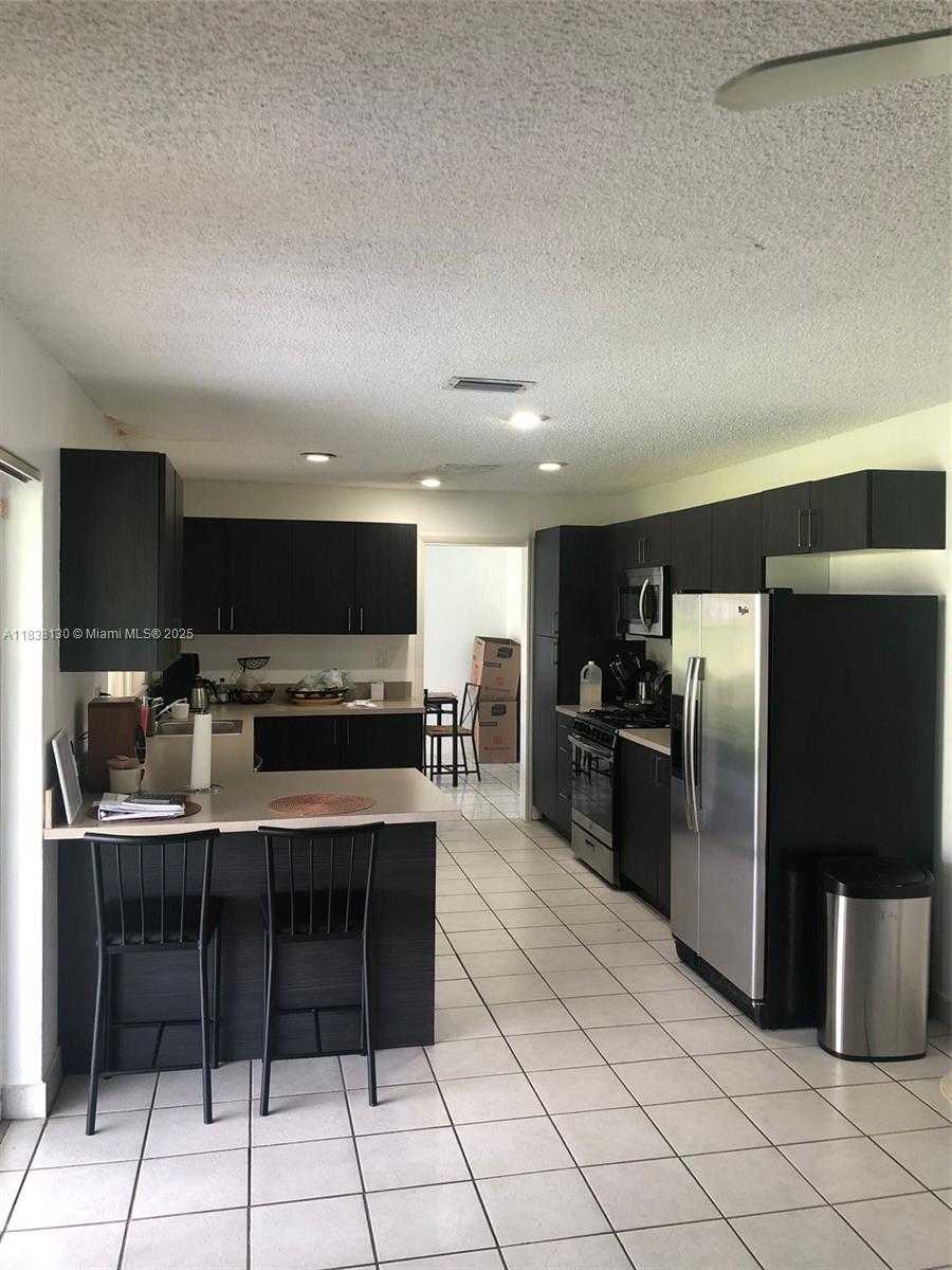 Small Image of 10251 SOUTH WEST 108TH ST, Miami Number 5