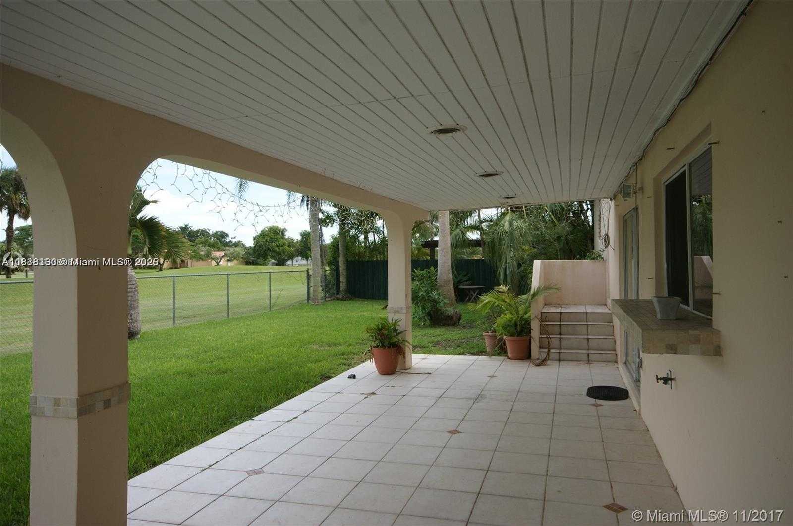 Small Image of 10251 SOUTH WEST 108TH ST, Miami Number 9