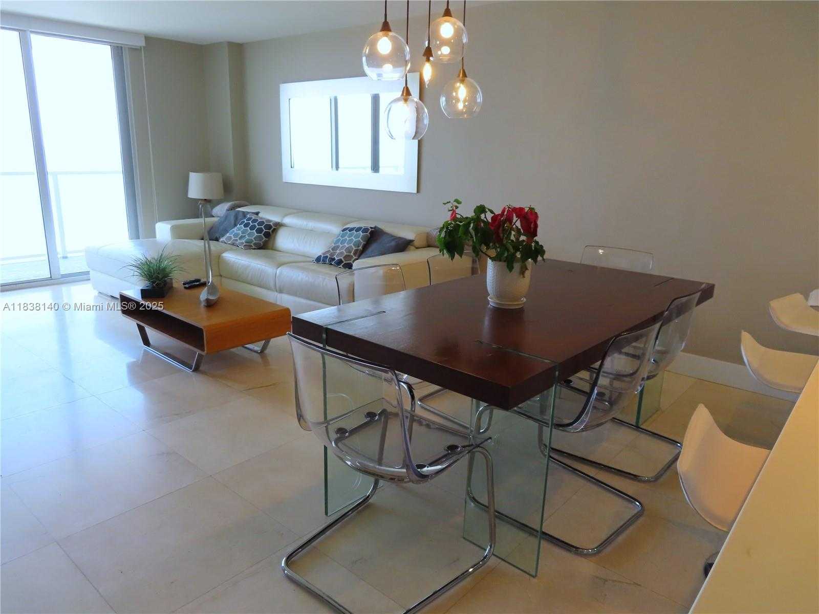 Small Image of 5701 COLLINS AVE #704, Miami Beach Number 3