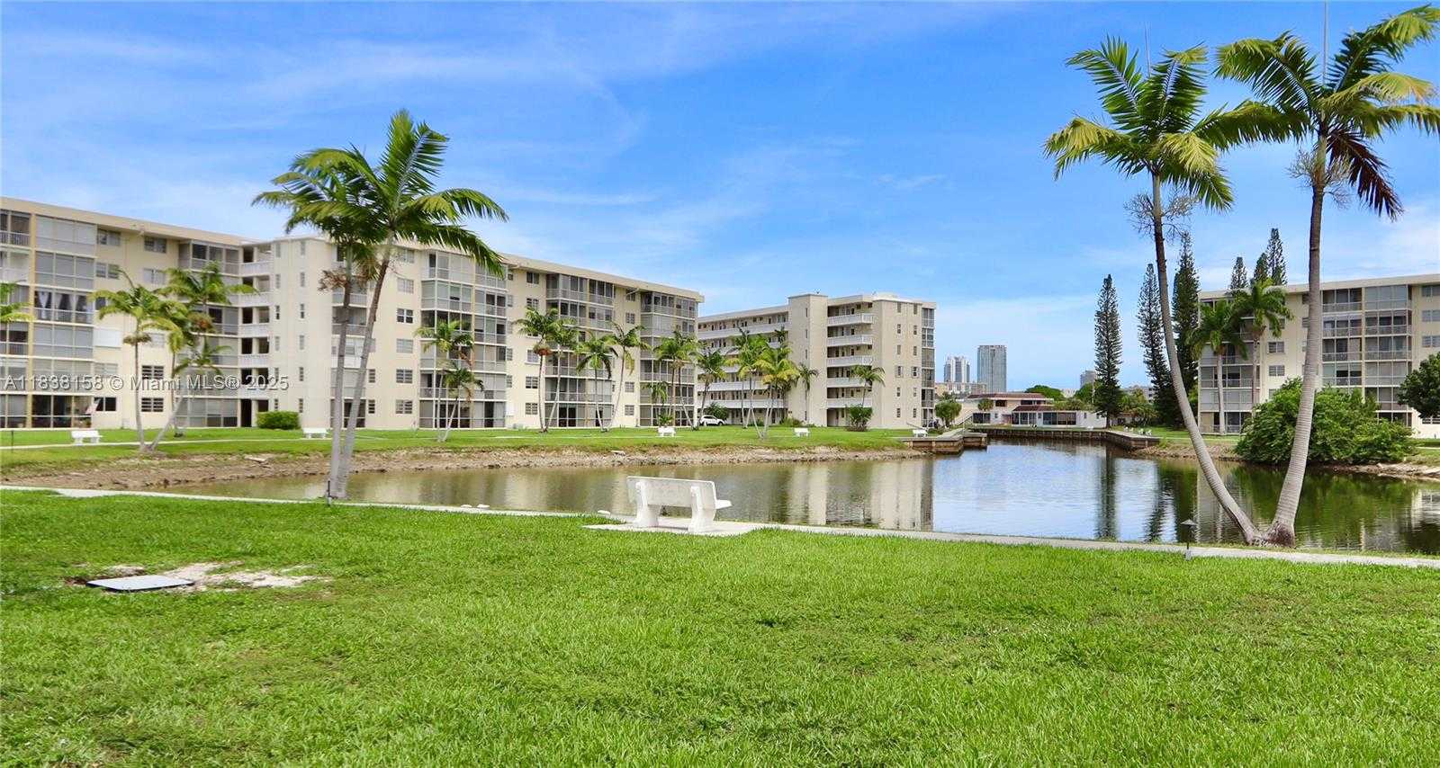 Small Image of 2851 LEONARD DR #J507, Aventura Number 2