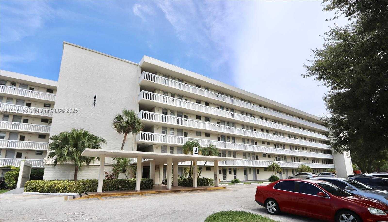 Small Image of 2851 LEONARD DR #J507, Aventura Number 33