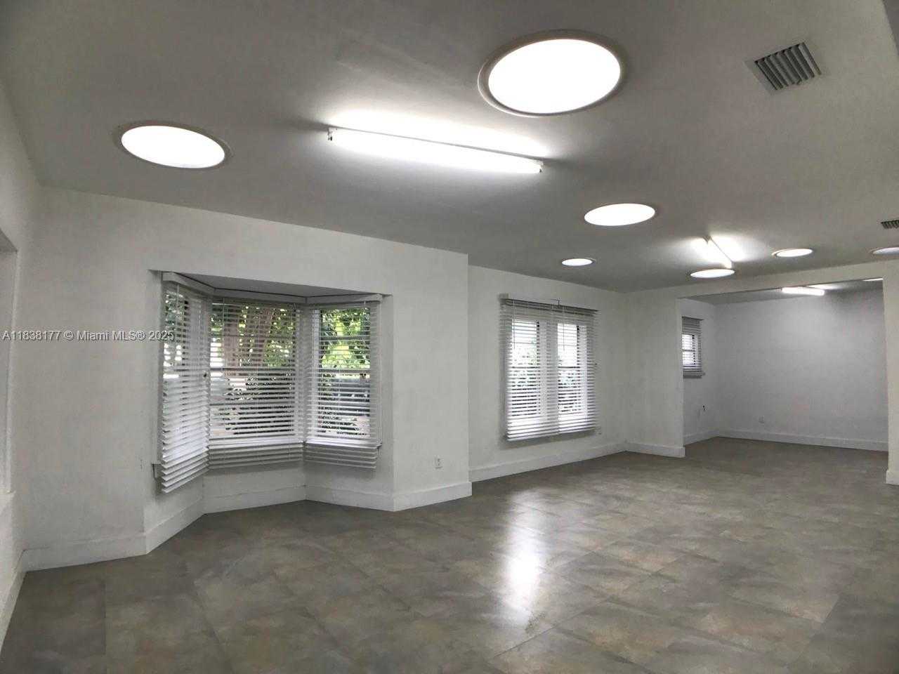 Small Image of 97 NORTH WEST 27TH ST, Miami Number 5