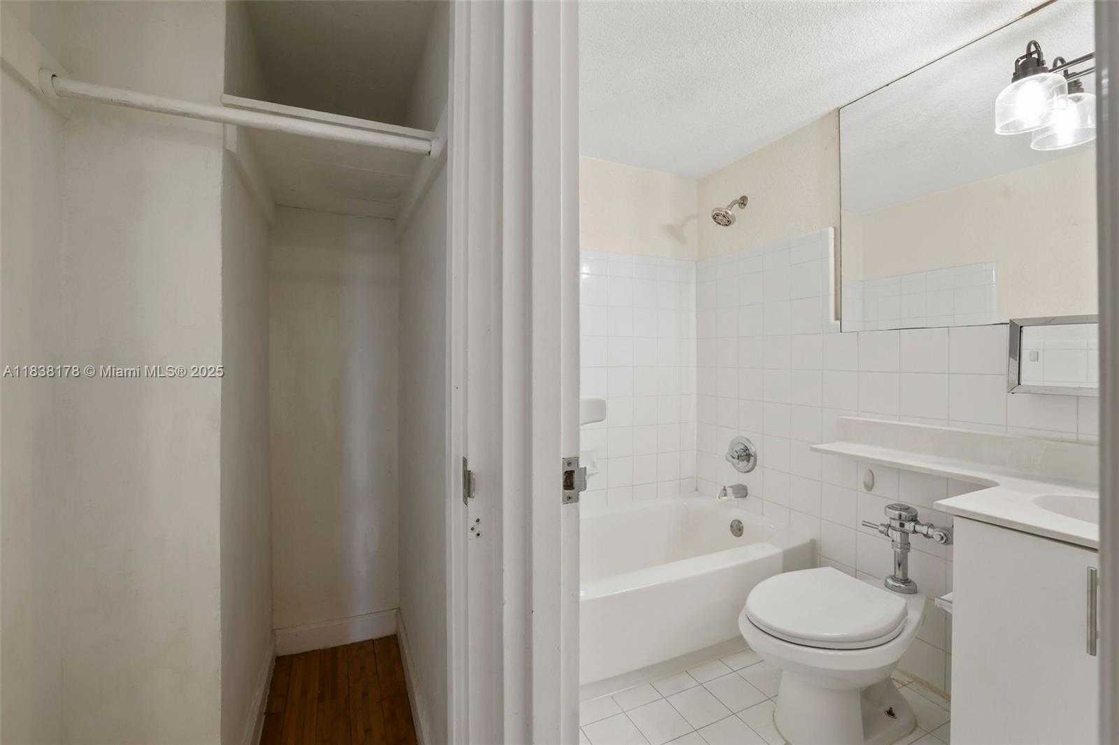 Small Image of 1500 BAY RD #S-0278, Miami Beach Number 11