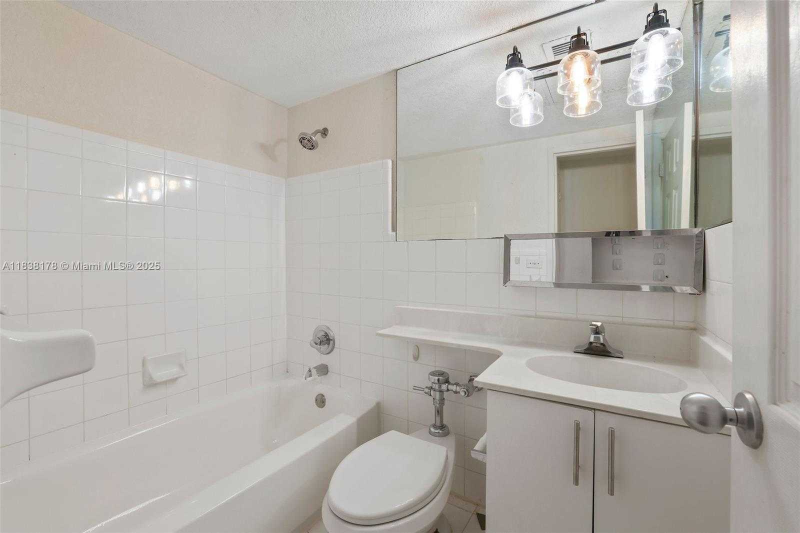 Small Image of 1500 BAY RD #S-0278, Miami Beach Number 12