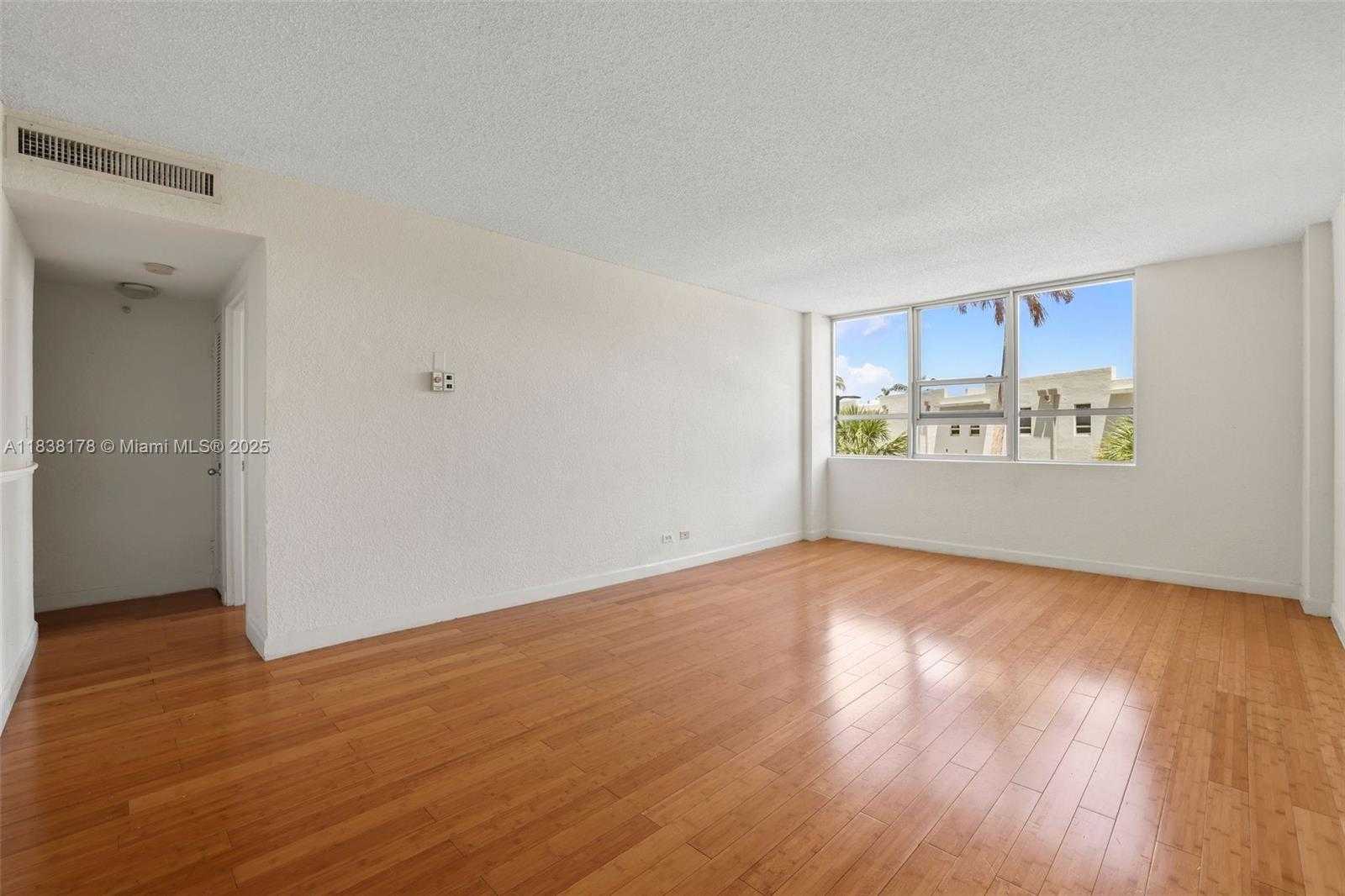 Small Image of 1500 BAY RD #S-0278, Miami Beach Number 6