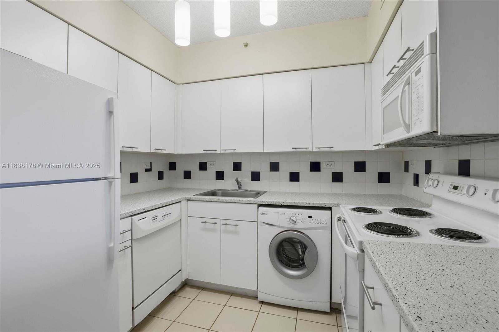 Small Image of 1500 BAY RD #S-0278, Miami Beach Number 8
