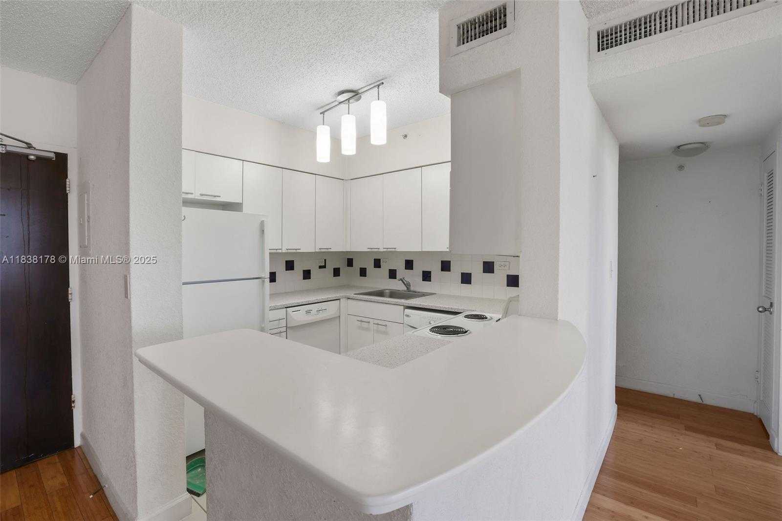 Small Image of 1500 BAY RD #S-0278, Miami Beach Number 9
