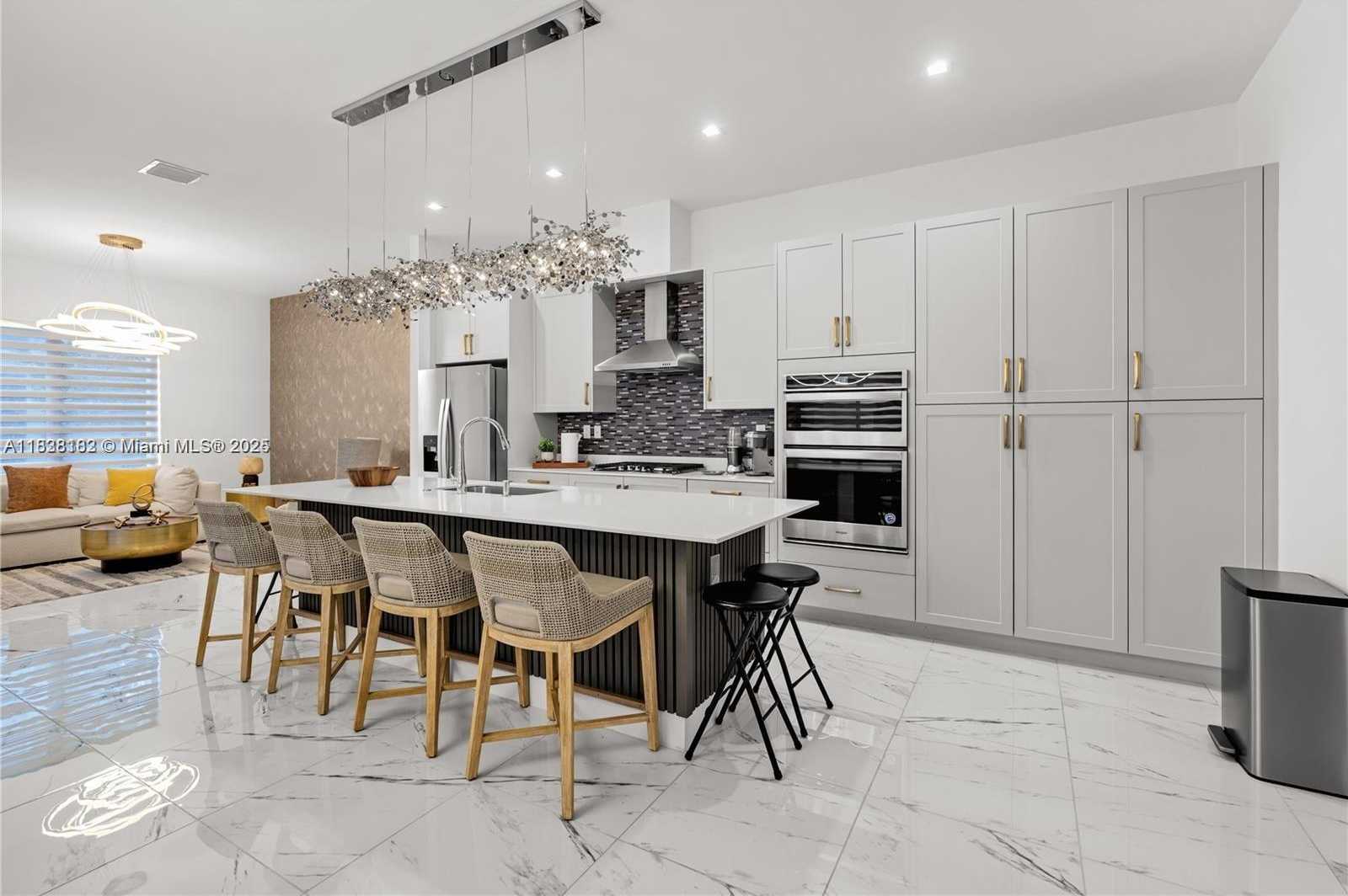Small Image of 4374 NORTH WEST 81ST AVE, Doral Number 2