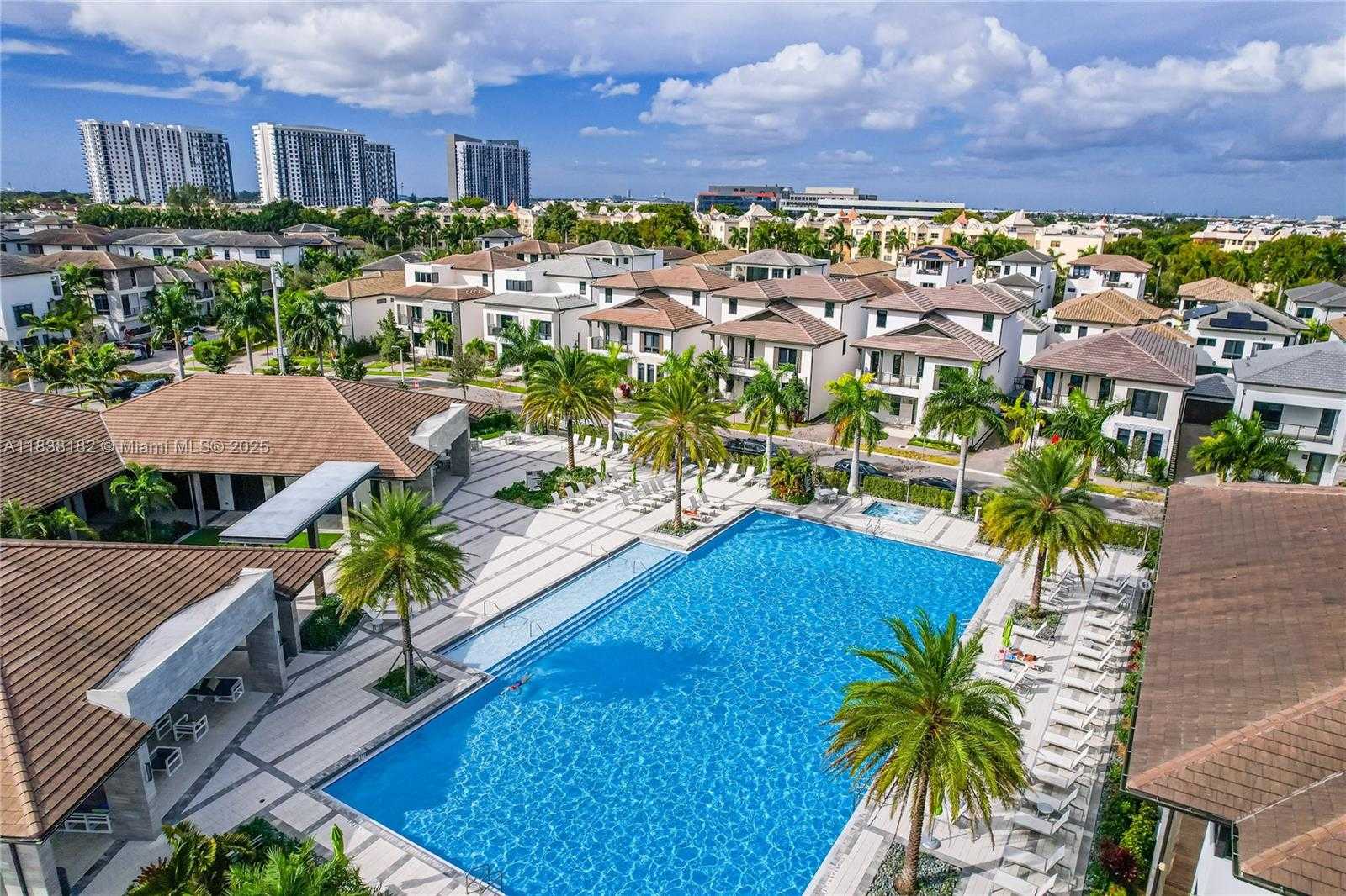 Small Image of 4374 NORTH WEST 81ST AVE, Doral Number 36