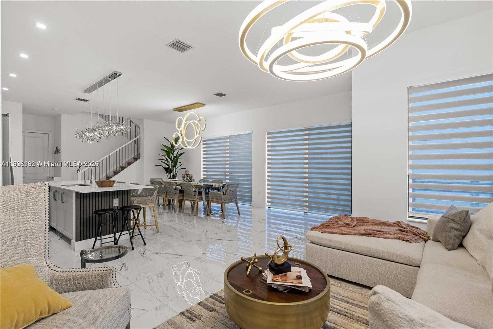 Small Image of 4374 NORTH WEST 81ST AVE, Doral Number 5