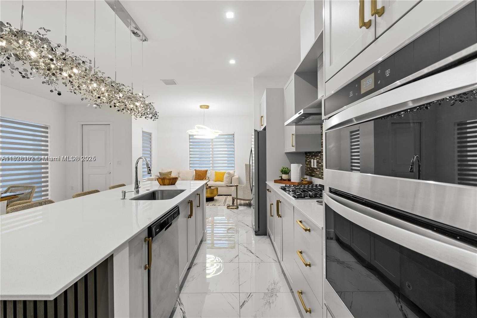Small Image of 4374 NORTH WEST 81ST AVE, Doral Number 7