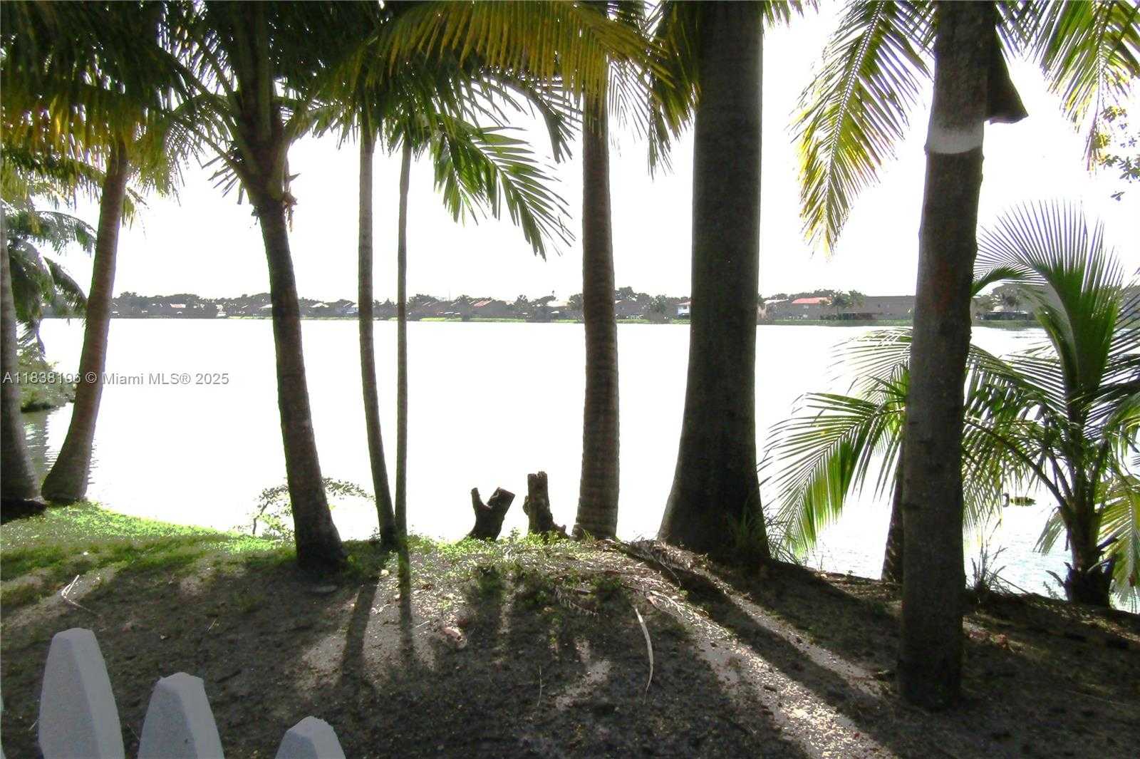 Small Image of 17278 SOUTH WEST 139TH CT, Miami Number 3