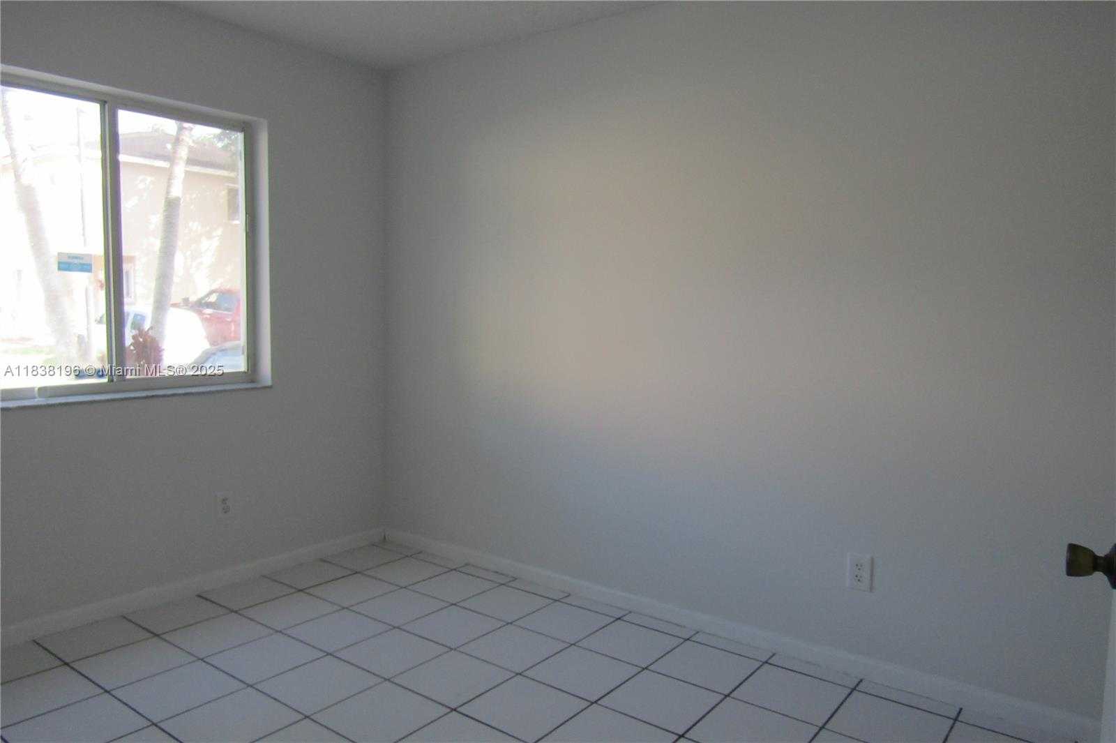 Small Image of 17278 SOUTH WEST 139TH CT, Miami Number 5