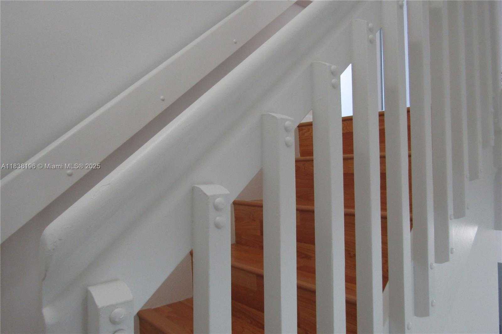 Small Image of 17278 SOUTH WEST 139TH CT, Miami Number 7