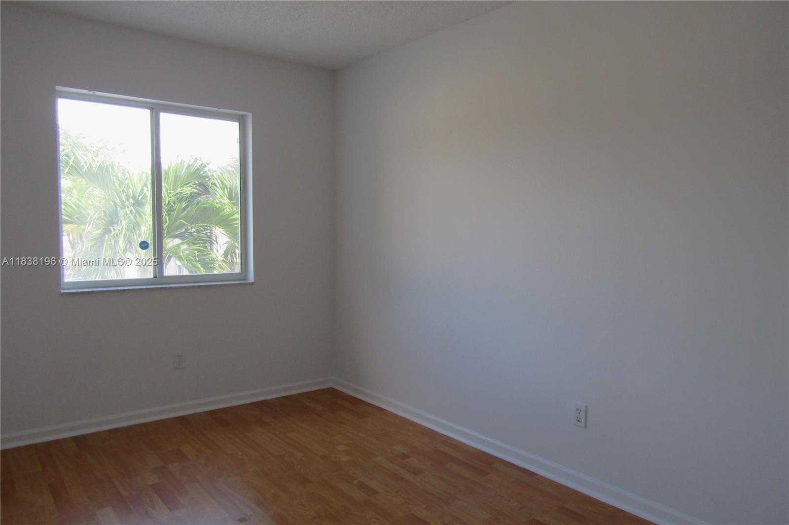 Small Image of 17278 SOUTH WEST 139TH CT, Miami Number 8