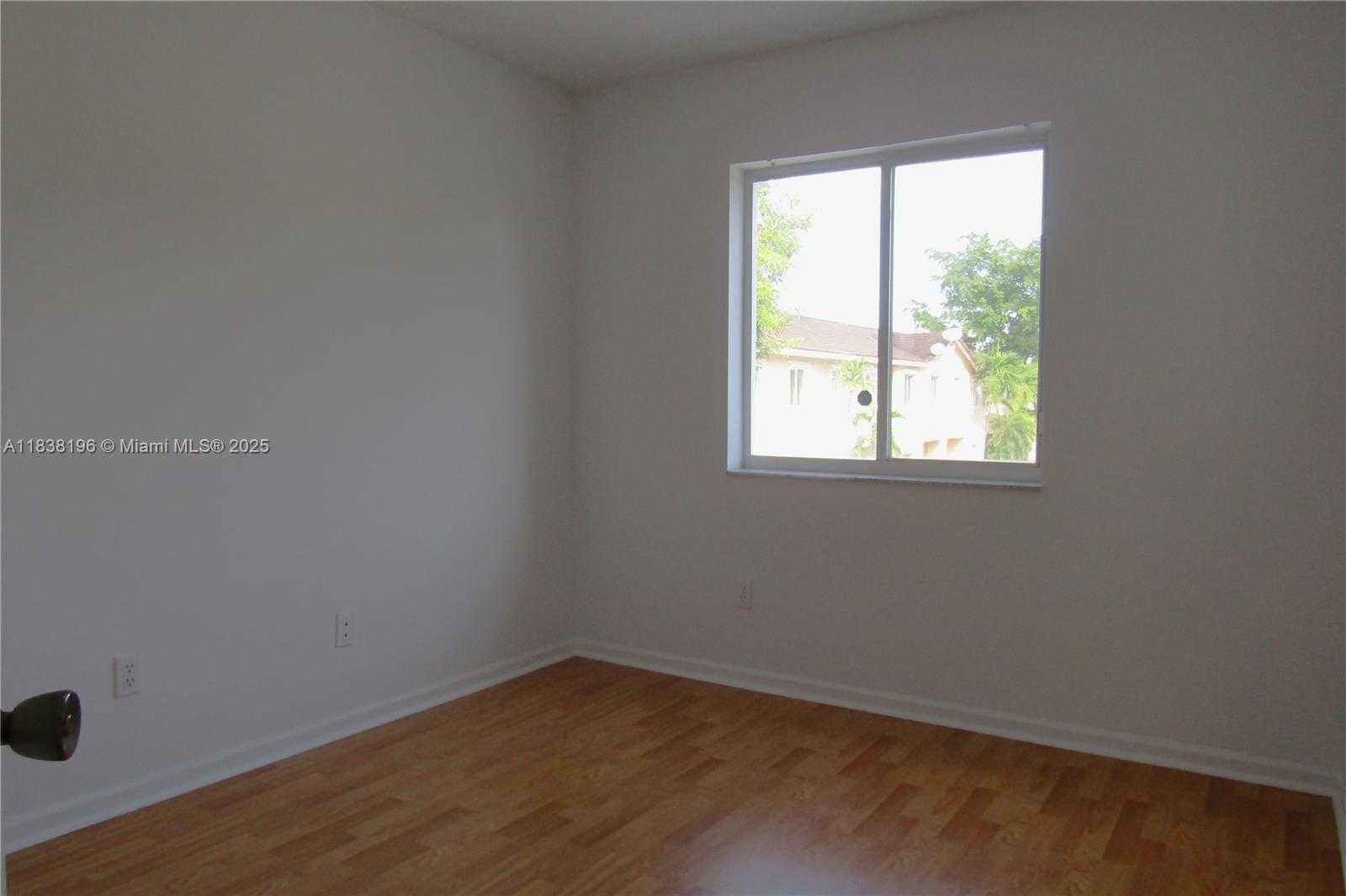 Small Image of 17278 SOUTH WEST 139TH CT, Miami Number 9