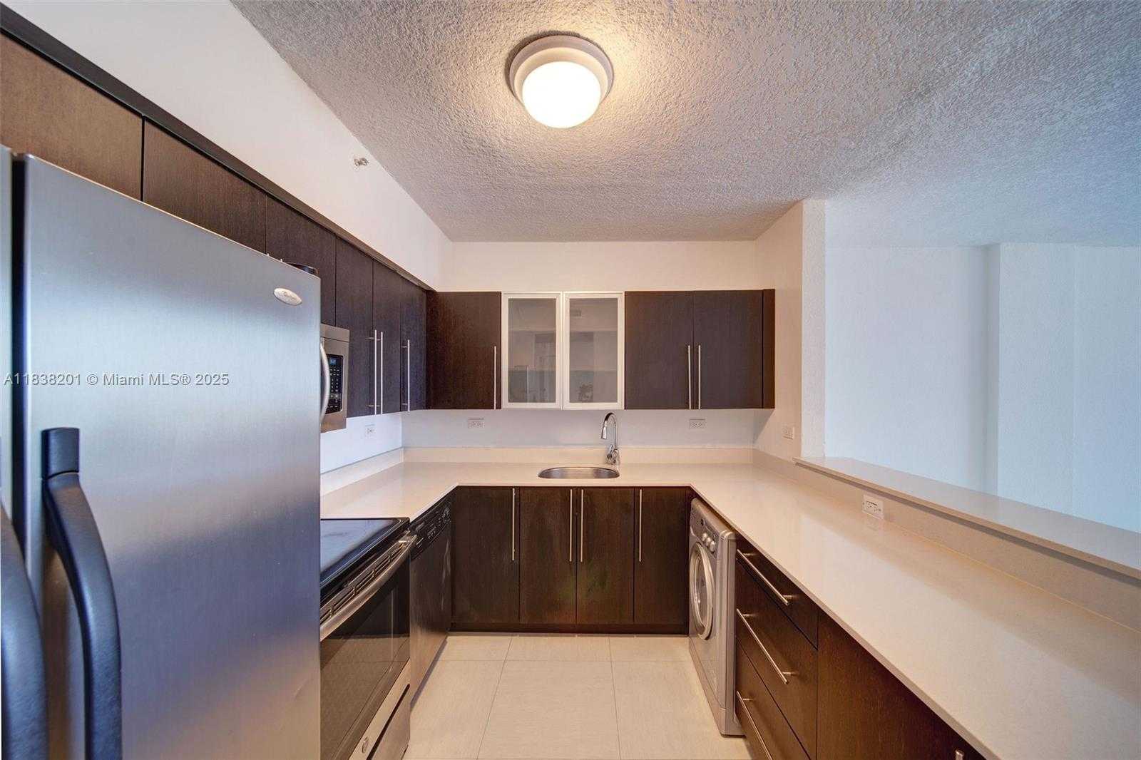 Small Image of 1500 BAY RD #S-1170, Miami Beach Number 5