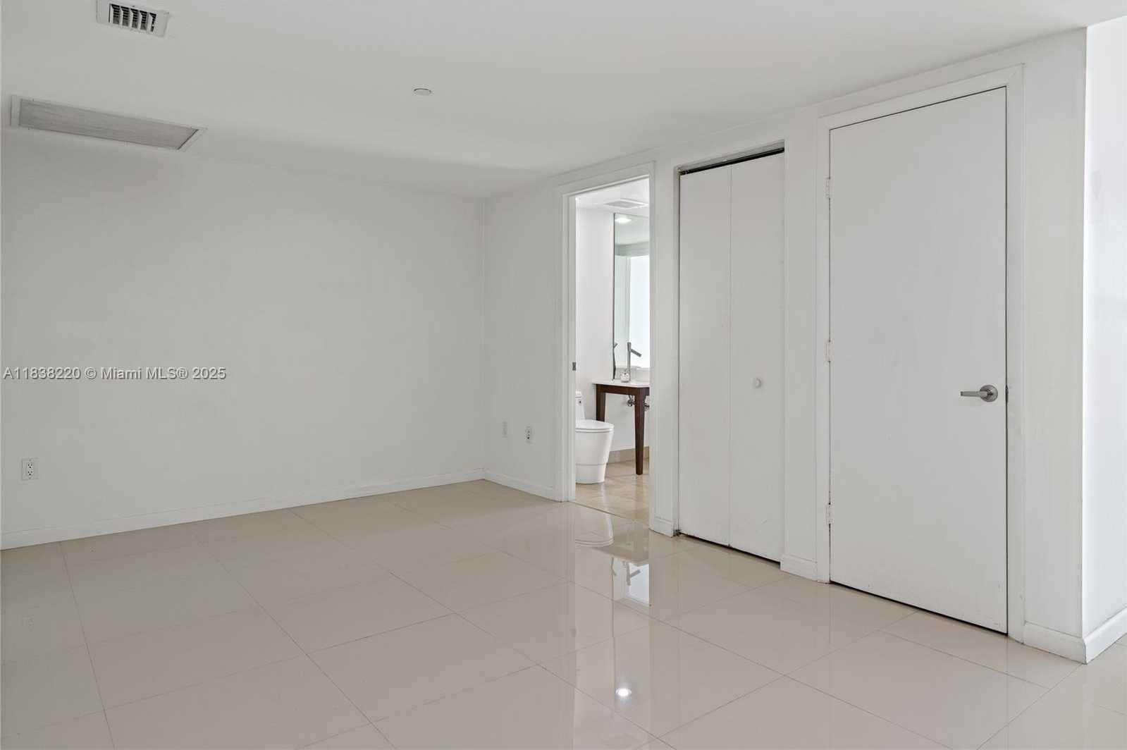 Small Image of 495 BRICKELL AVE #2003, Miami Number 13