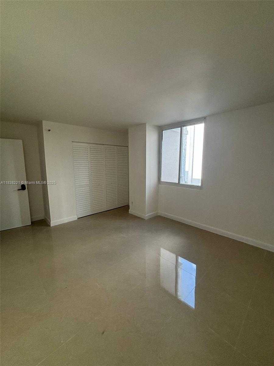 Small Image of 800 NORTH MIAMI AVE #E-605, Miami Number 5