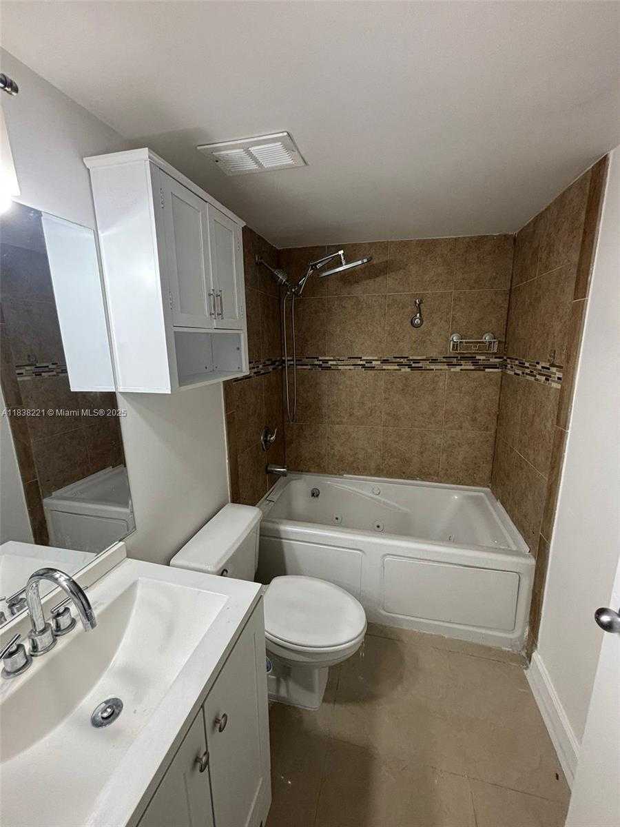 Small Image of 800 NORTH MIAMI AVE #E-605, Miami Number 9