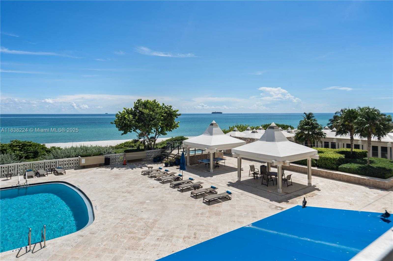 Small Image of 5555 COLLINS AVE #6W, Miami Beach Number 12