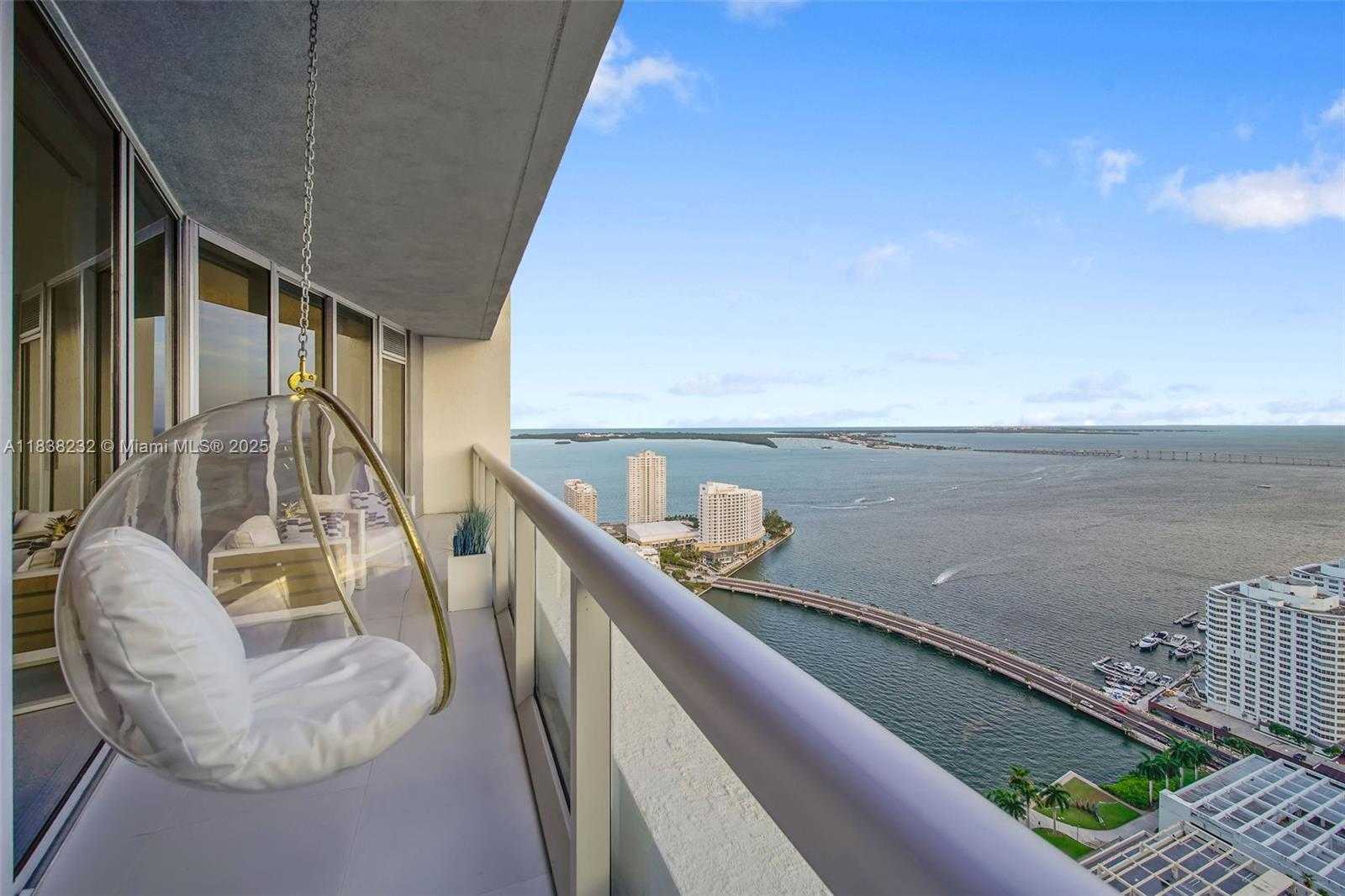Small Image of 495 BRICKELL AVE #4209, Miami Number 10