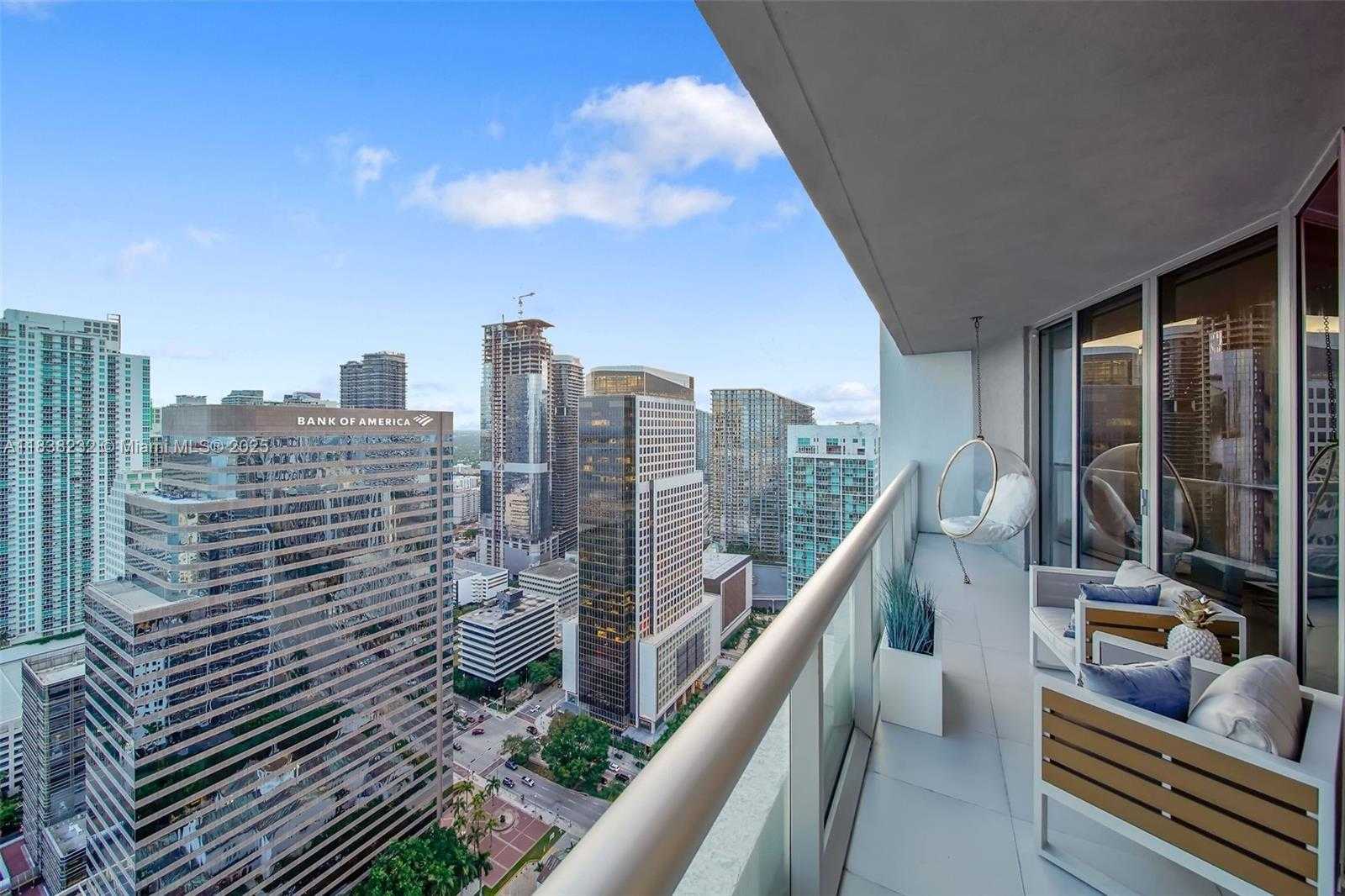 Small Image of 495 BRICKELL AVE #4209, Miami Number 15