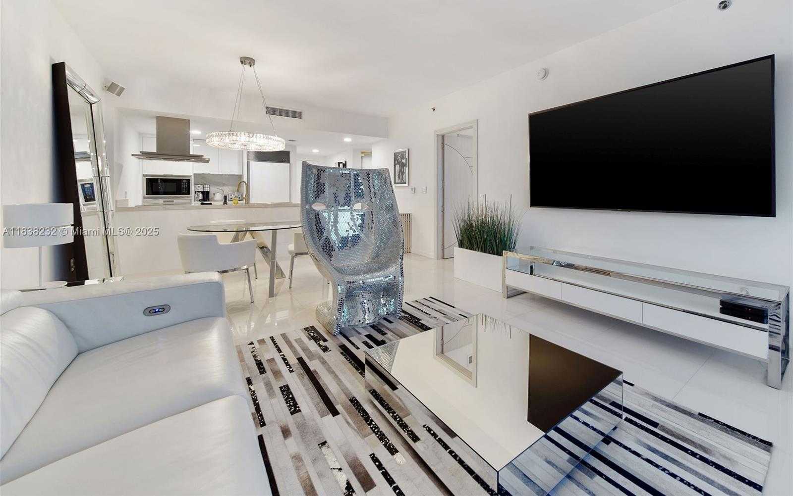 Small Image of 495 BRICKELL AVE #4209, Miami Number 16