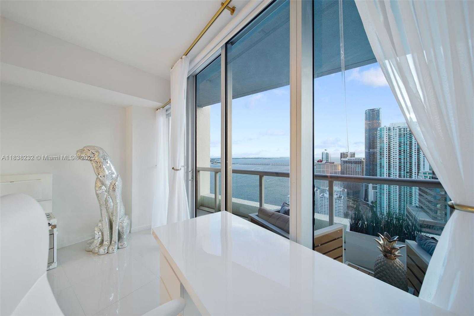Small Image of 495 BRICKELL AVE #4209, Miami Number 19