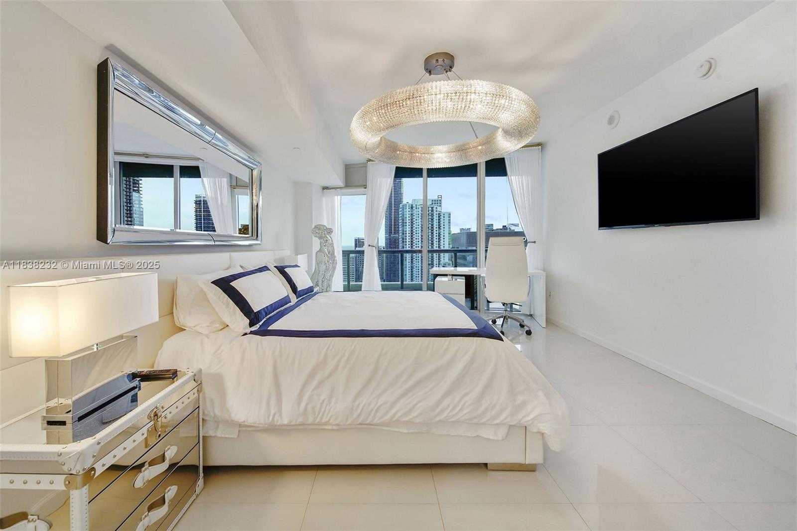 Small Image of 495 BRICKELL AVE #4209, Miami Number 20
