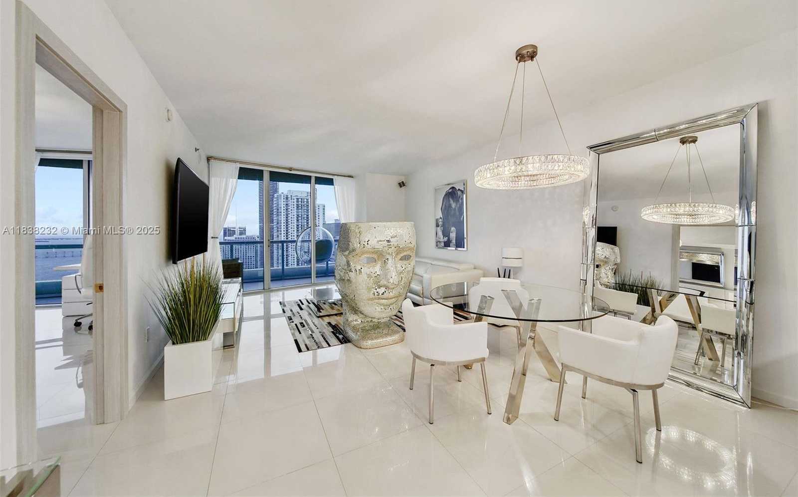Small Image of 495 BRICKELL AVE #4209, Miami Number 5