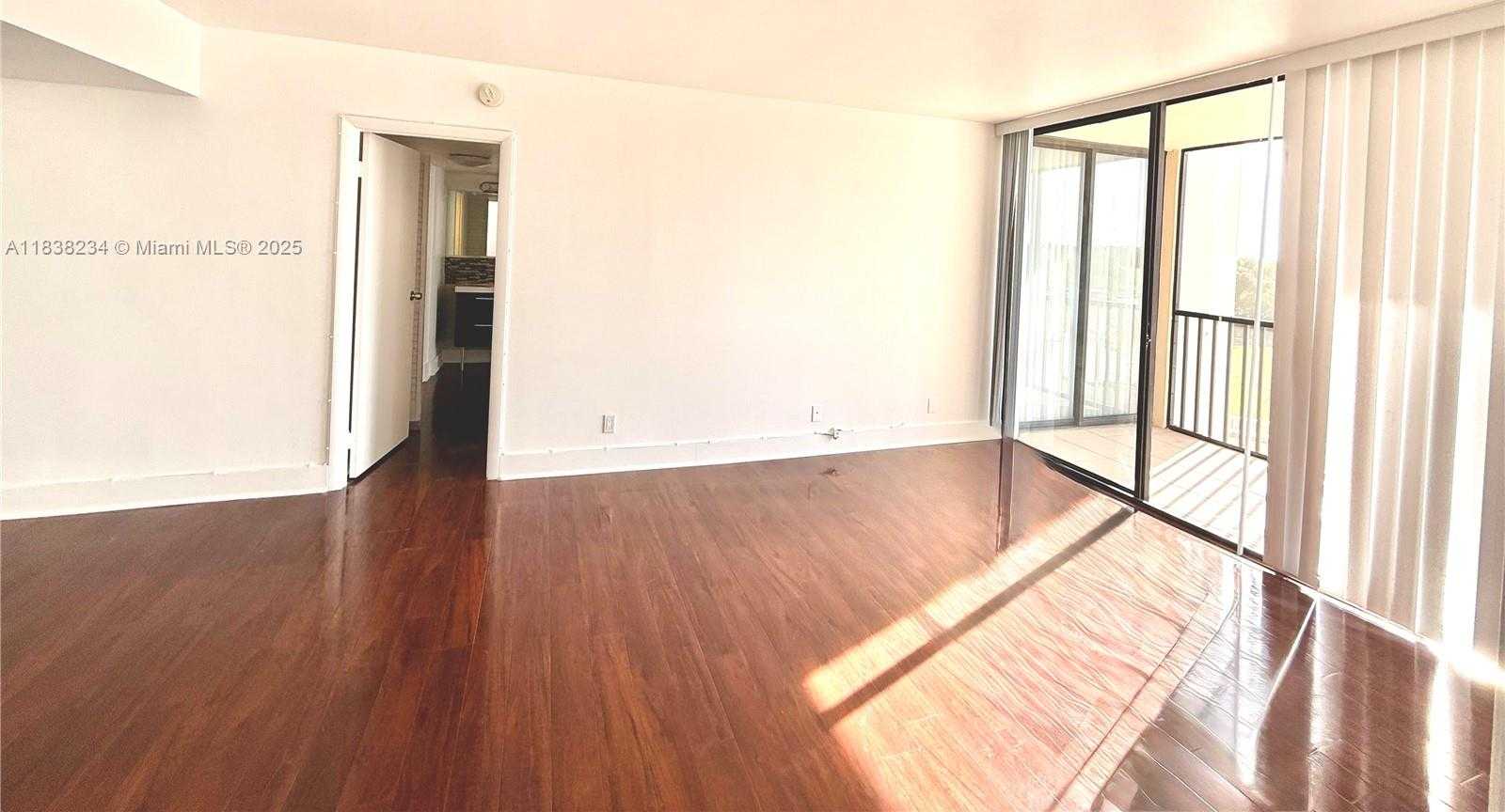 Small Image of 20335 WEST COUNTRY CLUB DR #502, Aventura Number 14