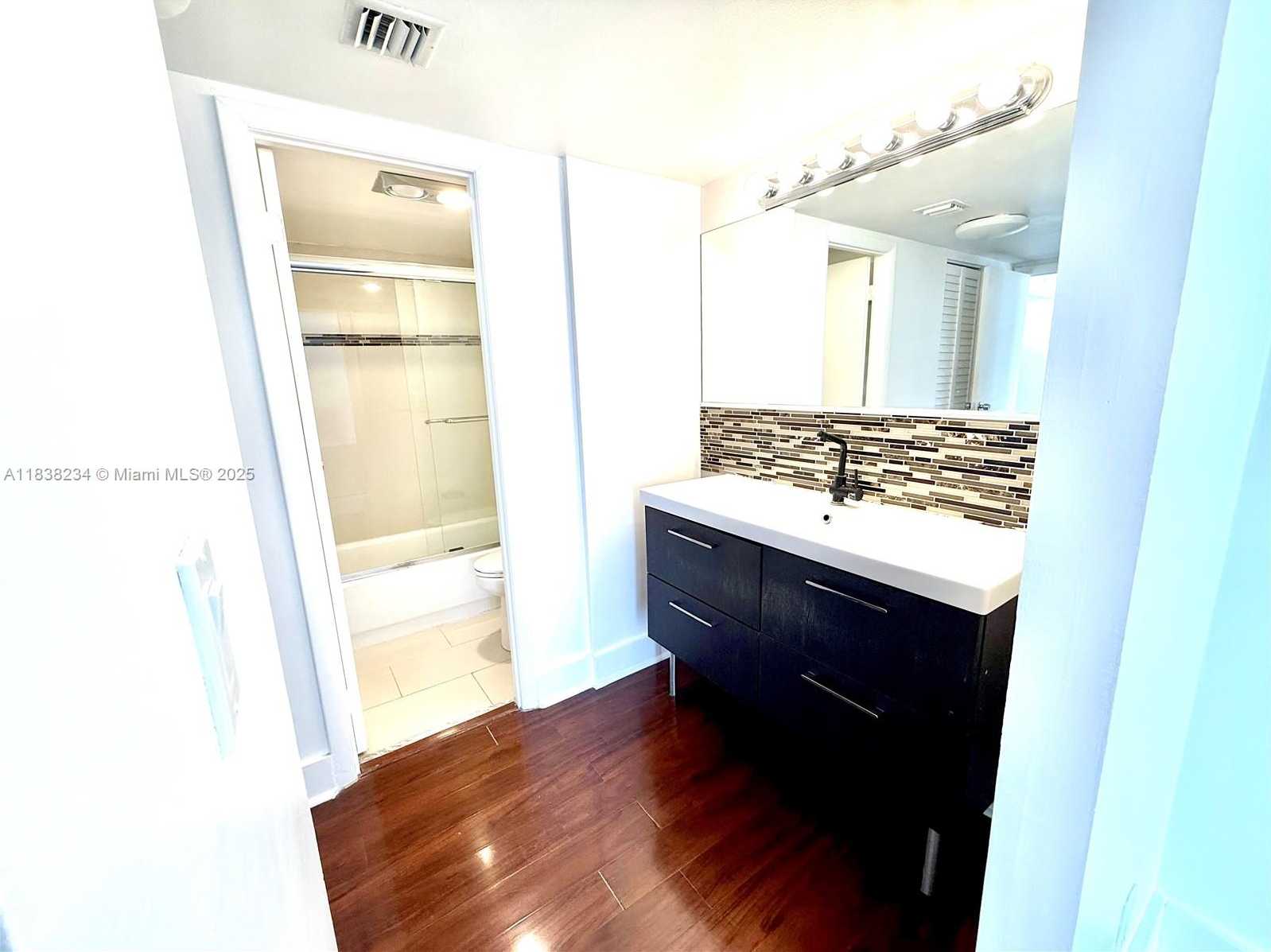 Small Image of 20335 WEST COUNTRY CLUB DR #502, Aventura Number 15