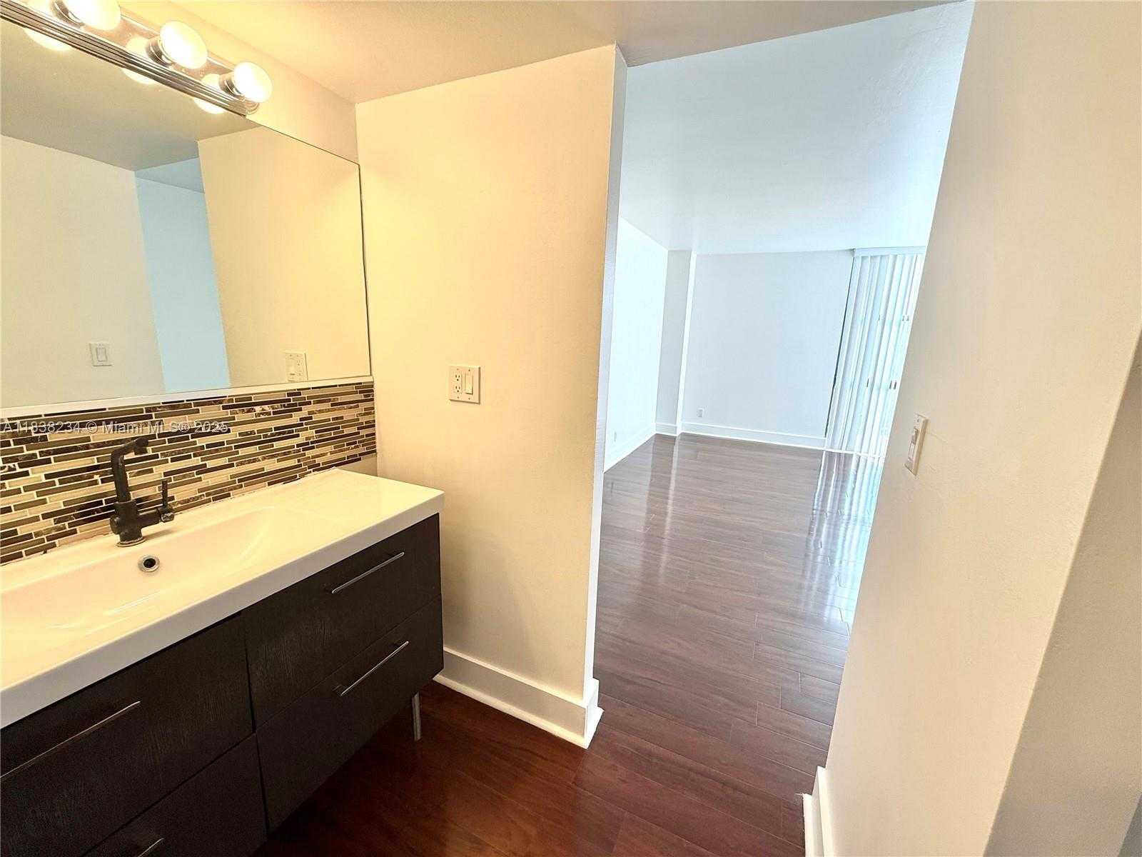 Small Image of 20335 WEST COUNTRY CLUB DR #502, Aventura Number 19