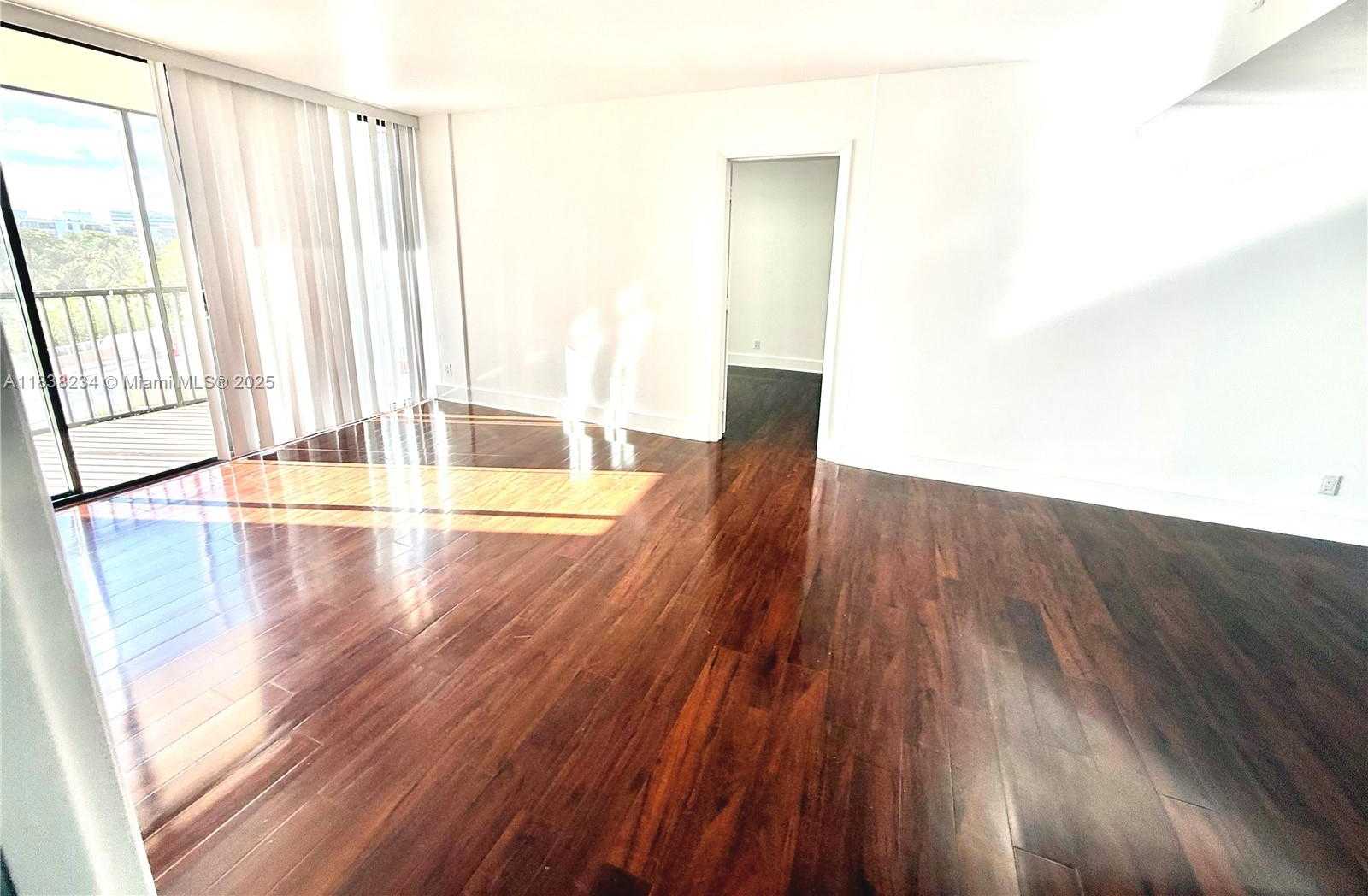 Small Image of 20335 WEST COUNTRY CLUB DR #502, Aventura Number 5