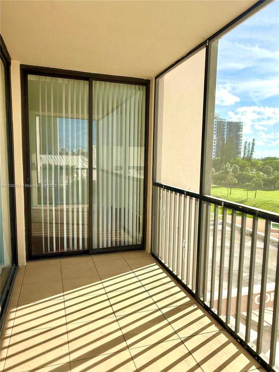 Small Image of 20335 WEST COUNTRY CLUB DR #502, Aventura Number 9